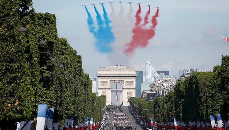 5000 пехотинци, около 160 бойни машини и десетки самолети и хеликоптери ще демонстрират френските военни сили