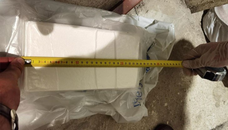 Двама от групата са спипани по време на наркосделка