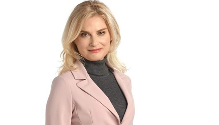 Министърът на туризма Зарица Динкова обяви открита война на нашия бранш, заявиха ресторантьорите Министърът на туризма Зарица Динкова обяви открита война на нашия бранш, заявиха ресторантьорите