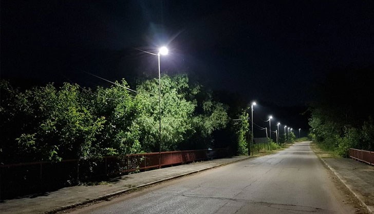 Осветен е и мостът, а преминаването - по-безопасно, похвали се Пенчо Милков