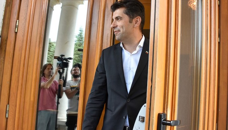 Даниел Лорер ще бъде с мен рамо до рамо в парламента, заяви той по повод спекулациите, че е кандидат за управител на БНБ