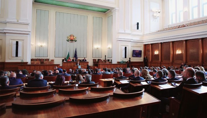 Извънредното заседания ще се проведе на 13 юли от 13:00 часа Извънредното заседания ще се проведе на 13 юли от 13:00 часа