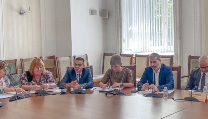 Увеличени са средствата по всички основни програми, заяви заместник-министърът на младежта и спорта Иво Кацаров
