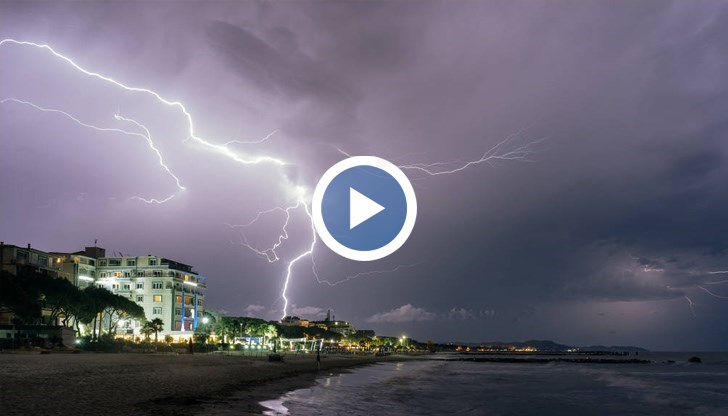 При гръмотевична буря трябва незабавно да се приберем от плажа, каза климатологът по повод удареното от мълния дете в Бургас
