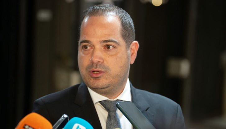 Повечето от разследванията са на оперативно ниво, допълни министърът на вътрешните работи