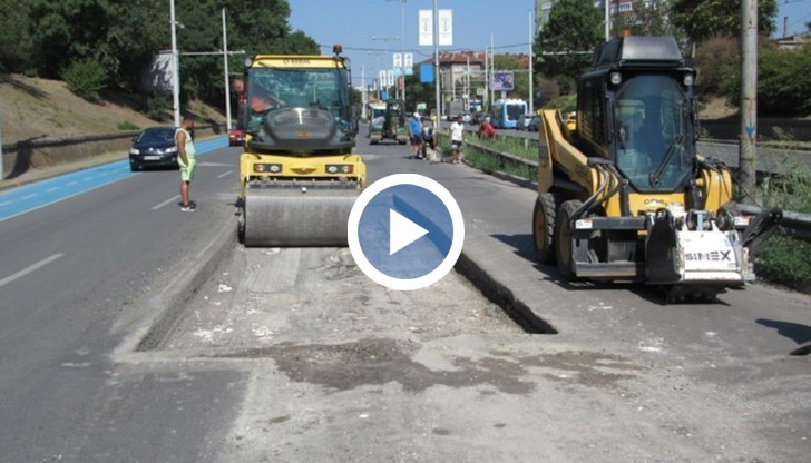 Пробита е тръба, която събира и отвежда дъждовната вода към подземните резервоари