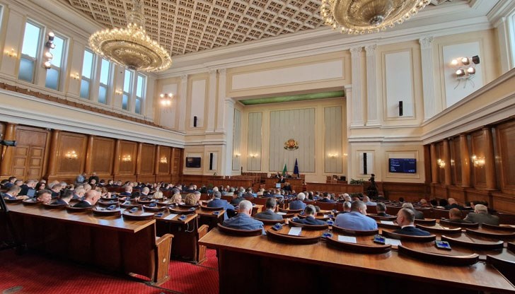 Кворумът на парламента може да се окаже на ръба през октомври