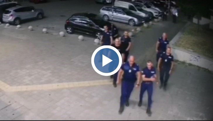 Какво са проверявали полицаите, какво са търсили и какво са открили - само те си знаят, казват от Сдружението на заведенията в България