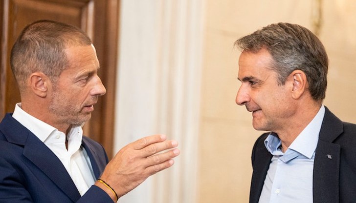 Кириакос Мицотакис обяви, че сдруженията на феновете на футболни отбори ще бъдат закрити