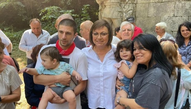 Това заяви лидерът на БСП Корнелия Нинова от Жабокрек, където имаше над 3 хиляди души от Благоевград, Кюстендил и Перник Това заяви лидерът на БСП Корнелия Нинова от Жабокрек, където имаше над 3 хиляди души от Благоевград, Кюстендил и Перник