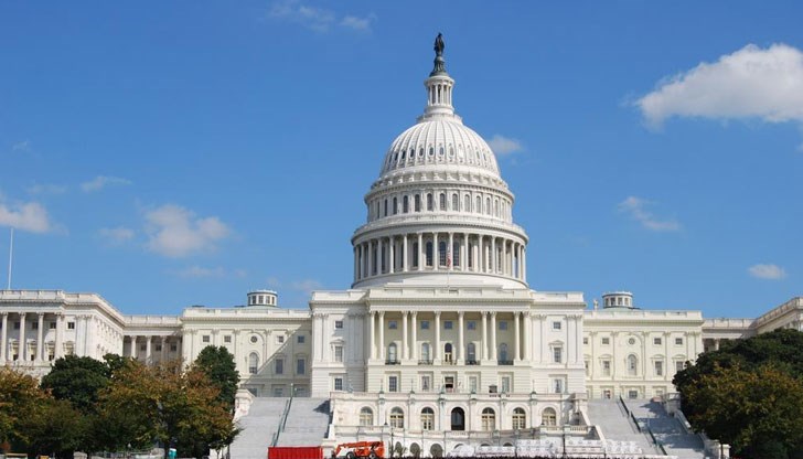 Не бяха открити нито ранени, нито нападател, каза говорител на силите на реда във Вашингтон Не бяха открити нито ранени, нито нападател, каза говорител на силите на реда във Вашингтон