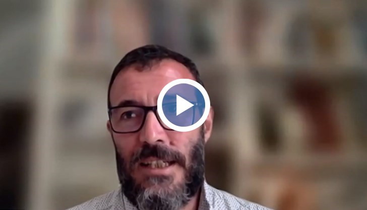 Може през следващите години летните температури да нахвърлят 50 градуса, заяви ученият