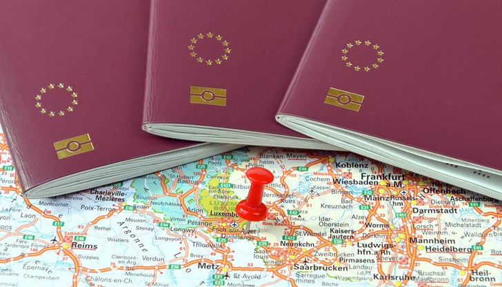 Шенгенската система като цяло не функционира, затова не сме отворени към разширяването ѝ, каза австрийският министър на вътрешните работи