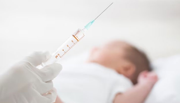 Ваксината се прилага на новородените бебета