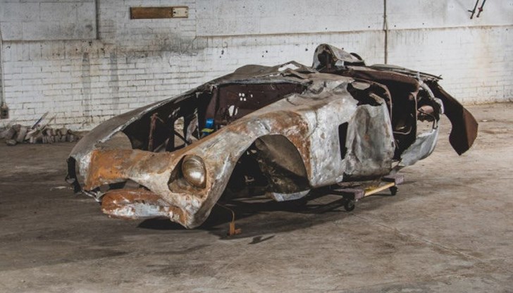 ​Купчината ръждясали останки е всъщност едно от най-редките Ferrari в историята