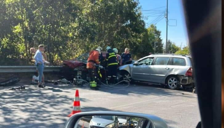 Четири автомобила са се блъснали на Околовръстното в Столицата Четири автомобила са се блъснали на Околовръстното в Столицата
