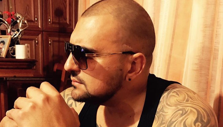 Тодор Давидов нападна и заплаши мъж, който твърди, че му дължи пари Тодор Давидов нападна и заплаши мъж, който твърди, че му дължи пари