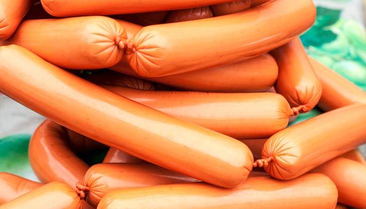 Вероятно е странно да говорим за истински млечни продукти, за истинско месо и за фалшиви такива