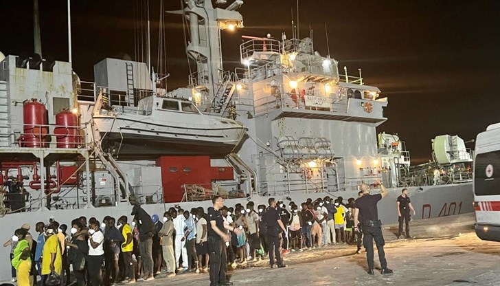 Последните три денонощия доведоха до абсолютен рекорд от пристигнали имигранти на Лампедуза - 4267 души