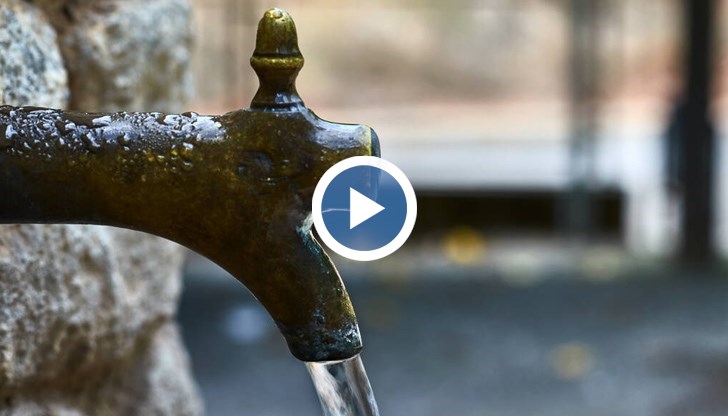 Хората там изграждат водопроводи с незаконни откронения