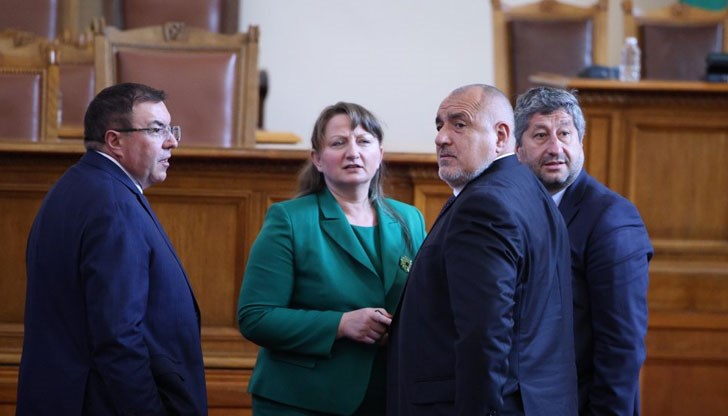 Заплатите им ще се вдигат с едва 0,6% от 1 септември Заплатите им ще се вдигат с едва 0,6% от 1 септември