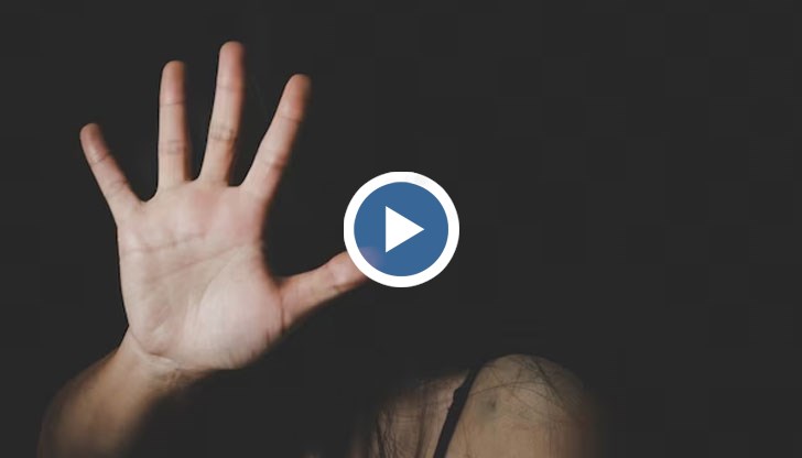 Провесвана е от балкона от седмия етаж, наранявана с кухненски нож, бита с тръба и изхвърляна навън през нощта