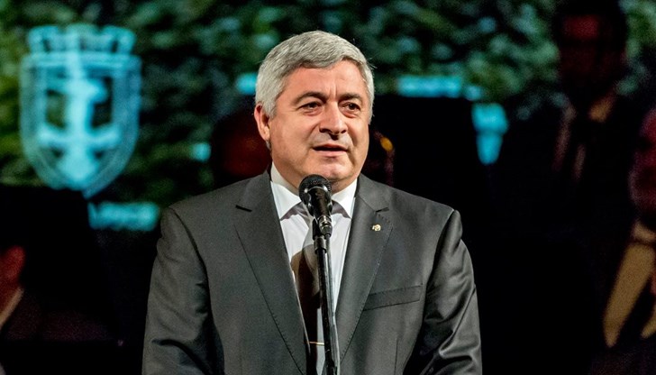 Това, че се обсъжда името ми, е чест за мен и оценка на цялостната ми дейност