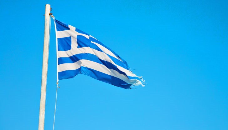 Нашенецът е свалил гръцкия флаг и е издигнал българския трибагреник, крещейки "Тук е България" Нашенецът е свалил гръцкия флаг и е издигнал българския трибагреник, крещейки "Тук е България"