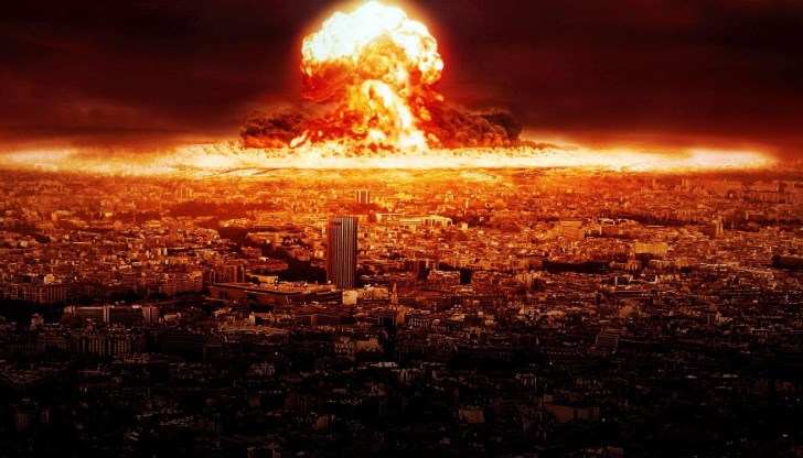 На 6 август през 1945 г. САЩ извършват първата атомна бомбардировка в света