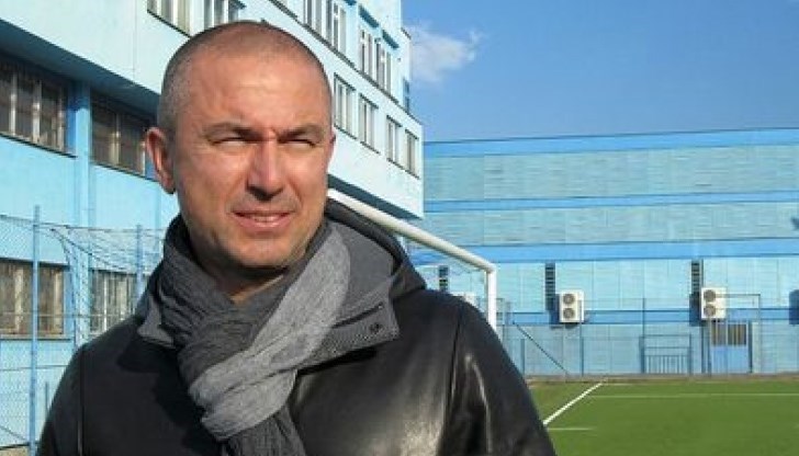 Проверяват гръмоотводите на стадиона в Русе