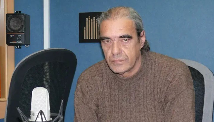 Русия е Ноевият ковчег, в който ще бъде спасен човека, според русофилите, а целият останал свят е потопен в порочност и перверзност, коментира професорът