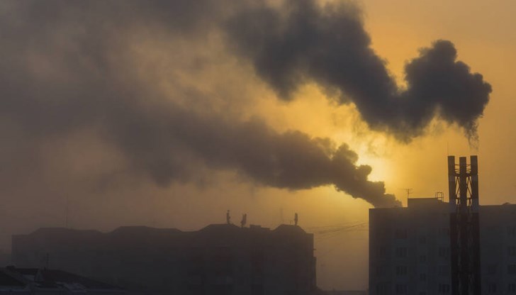 Хората се оплакват от години от неприятни миризми, но за институциите няма никакъв проблем Хората се оплакват от години от неприятни миризми, но за институциите няма никакъв проблем