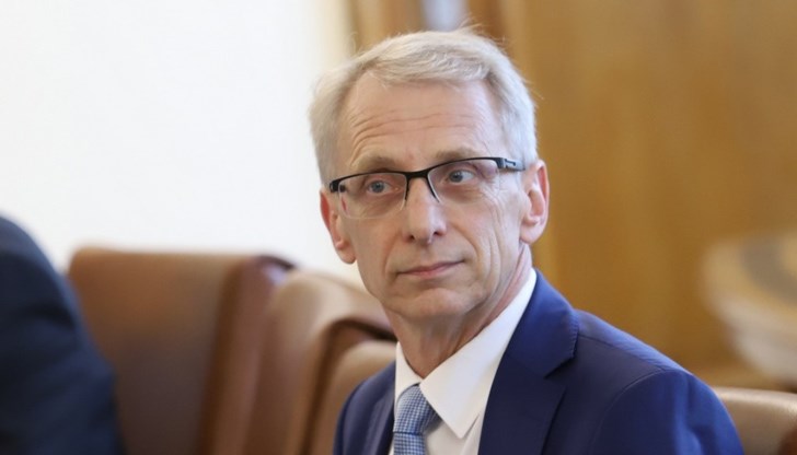 Николай Денков: Защо е такъв голям проблем българите да бъдат включени между 10 други народности в конституцията на Македония? Николай Денков: Защо е такъв голям проблем българите да бъдат включени между 10 други народности в конституцията на Македония?