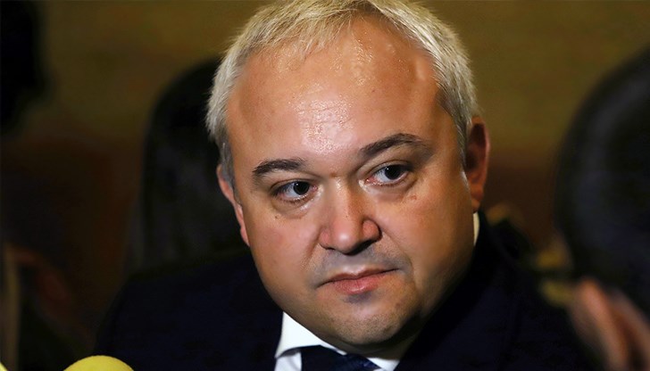 Калин Стоянов сменя шефовете на МВР под натиск, смята Демерджиев