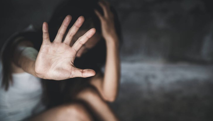 Младата жена лежала в болница след побой, но впоследствие си оттеглила жалбата и показанията