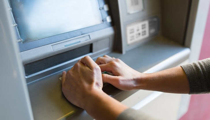 Заподозрени са в събиране на информация от банкови карти