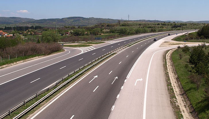 Властта започна проверки за качеството на пътищата в страната