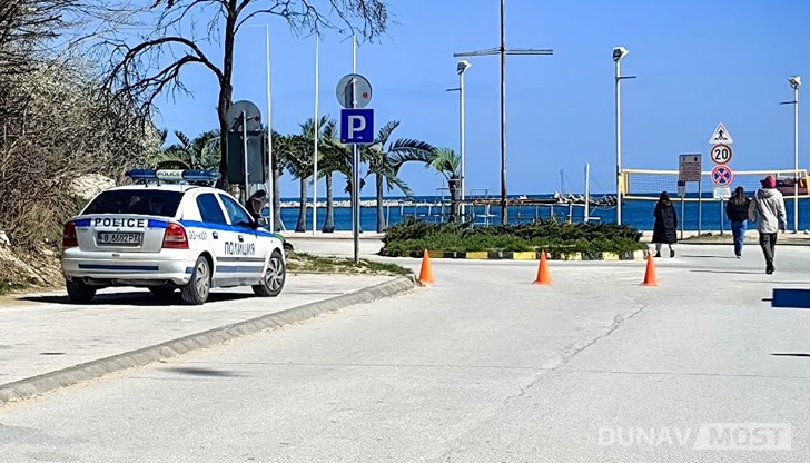 Мъжът обещавал търговците да не бъдат проверявани и артикулите им изземвани при предстоящите проверки