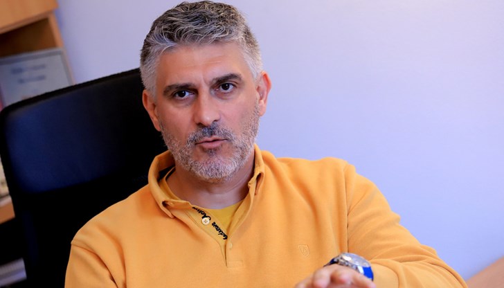 Каква е разликата между насилие между двама души и насилие в интимна връзка и ако човек има три паралелни връзки - коя е по-интимната, пита риторично психологът Каква е разликата между насилие между двама души и насилие в интимна връзка и ако човек има три паралелни връзки - коя е по-интимната, пита риторично психологът