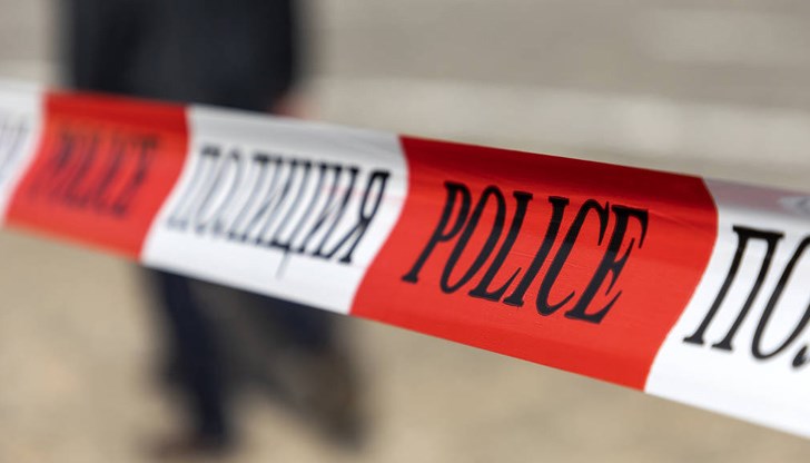 Непълнолетното момиче нанесло няколко удари с нож в тялото на пострадалата жена, след което избягало Непълнолетното момиче нанесло няколко удари с нож в тялото на пострадалата жена, след което избягало