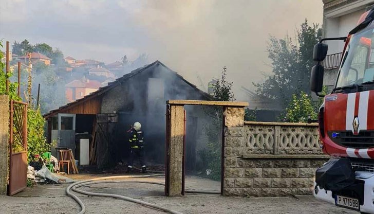 Огънят най-вероятно е тръгнал от туристическа газова бутилка