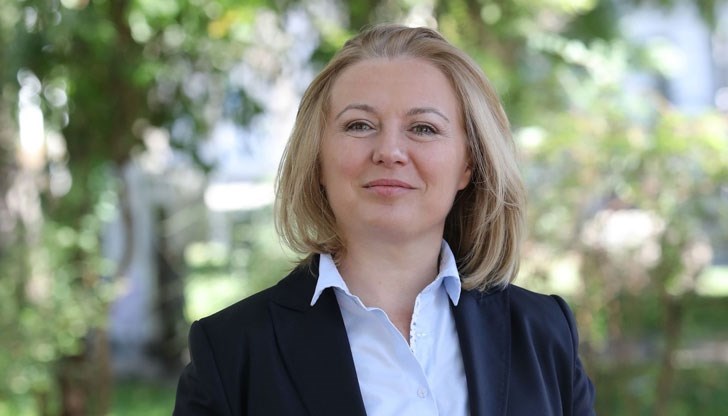 Надежда Йорданова е вносител на поправката заедно с Кирил Петков и Божидар Божанов