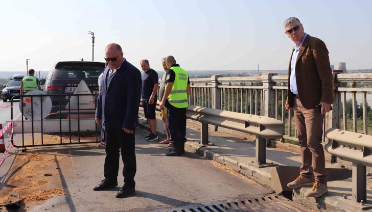 От Областната администрация съобщиха, че дейностите ще продължат няколко дни От Областната администрация съобщиха, че дейностите ще продължат няколко дни