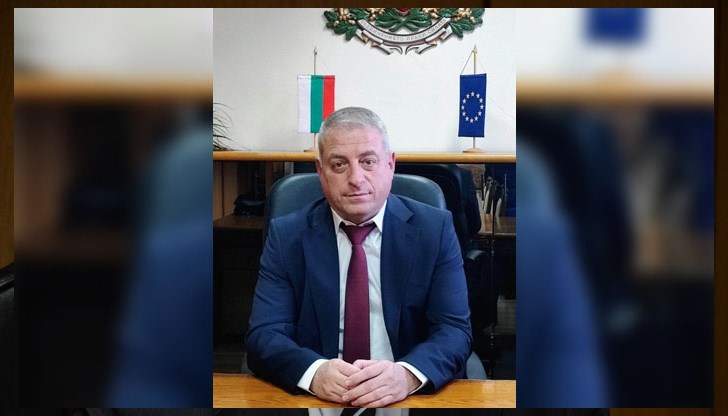 Николай Ненков предава поста на началника на Първо РУ Пламен Първанов