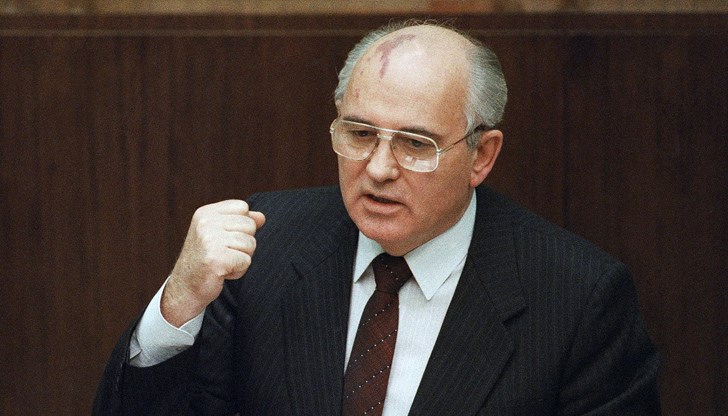 На 22 август 1991 г. президентът на СССР се връща в руската столица, след изтеглянето на военните