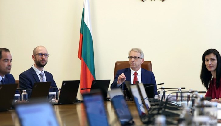 Правителството ревизира решението на служебния кабинет за "България Хели мед сървиз"