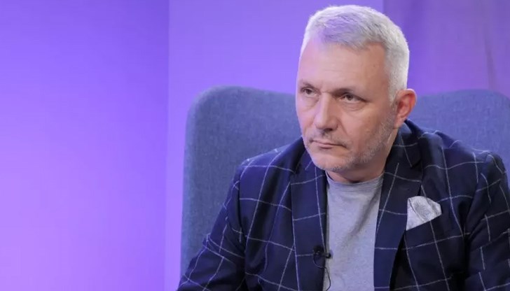 Той поне беше практикуващ юрист, каза Хаджигенов, визирайки бившия министър на правосъдието Данаил Кирилов