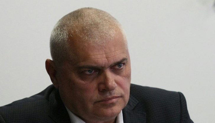 Всички българи, които гледат, усещат несигурност, каза каза бившият вътрешен министър
