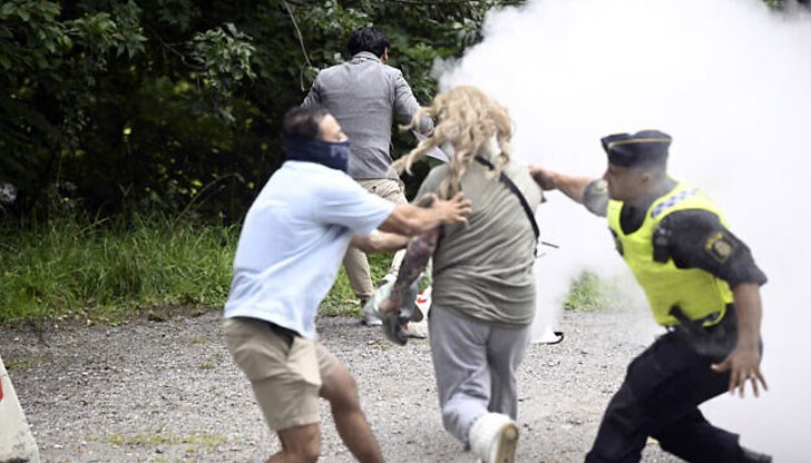 Силите на реда заявиха, че тя е била арестувана за нарушаване на обществения ред Силите на реда заявиха, че тя е била арестувана за нарушаване на обществения ред