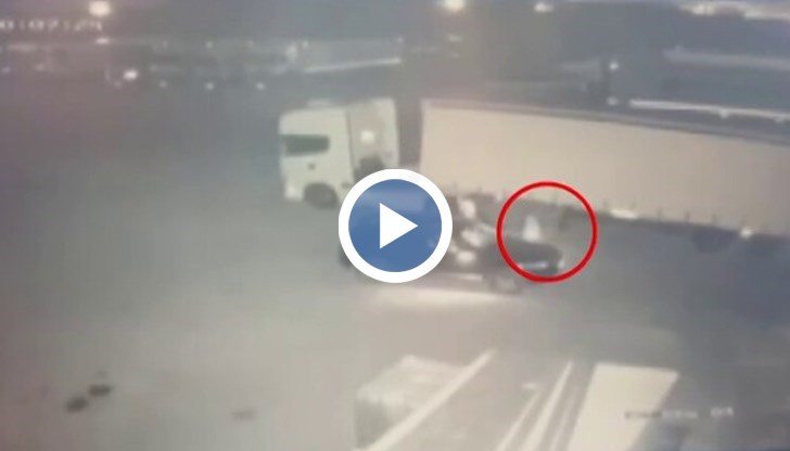 Кражбата е заснета от камери за видеонаблюдение